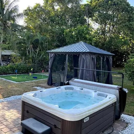 Modern Tropical Oasis With Arcade, Hottub & Minigolf Vila Hollywood Exterior foto